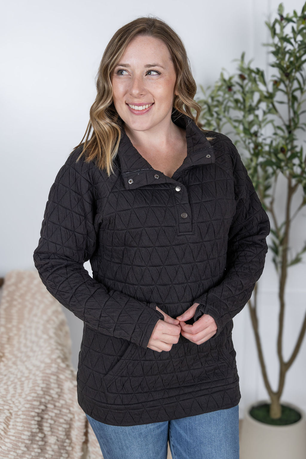 Geometric Button Snap Pullover - Black